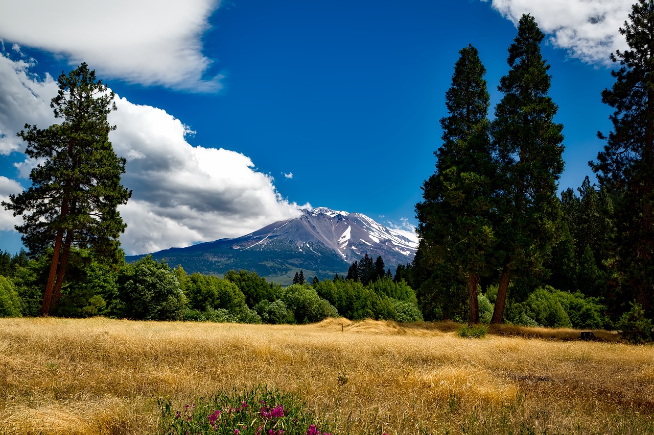 O Mount Shasta pode ser visitado em qualquer época do ano