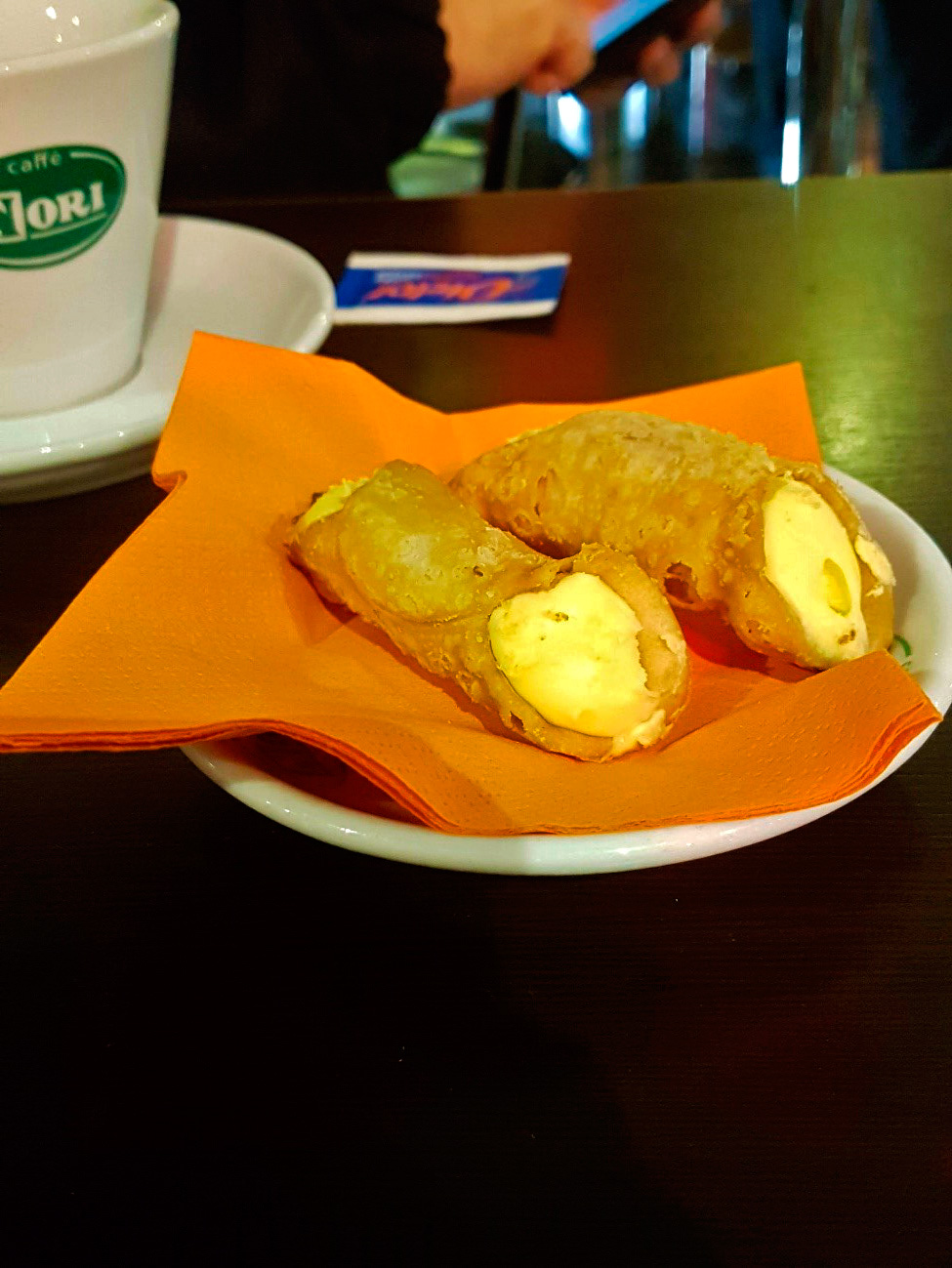 Esses são os canolis do Pepy’s Bar