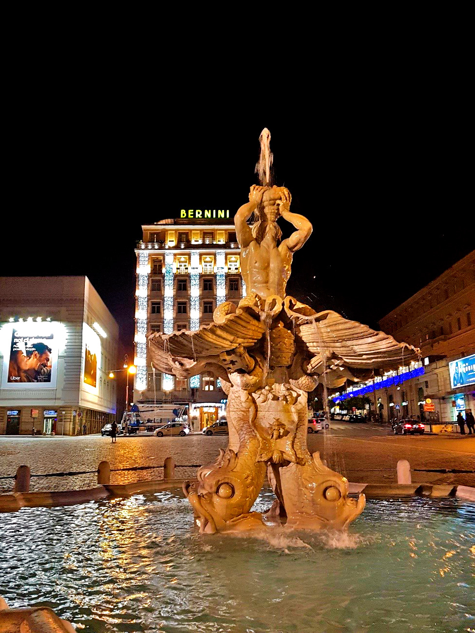 Essa é a Fontana Tritone de Roma