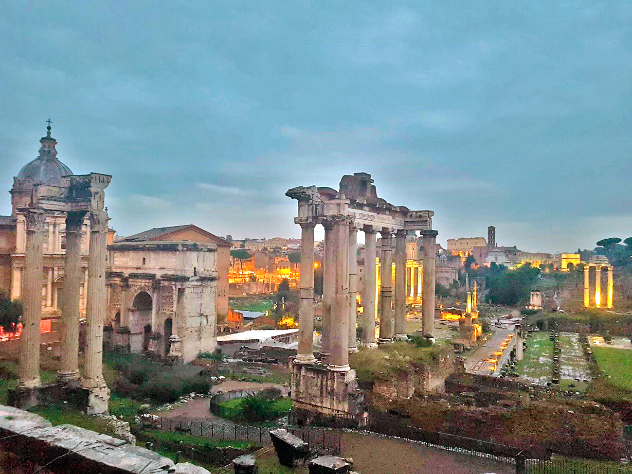 O Fórum Romano mostra a magnitude que Roma já foi no passado