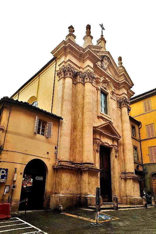 Fachada da Igreja di San Giorgio em Siena