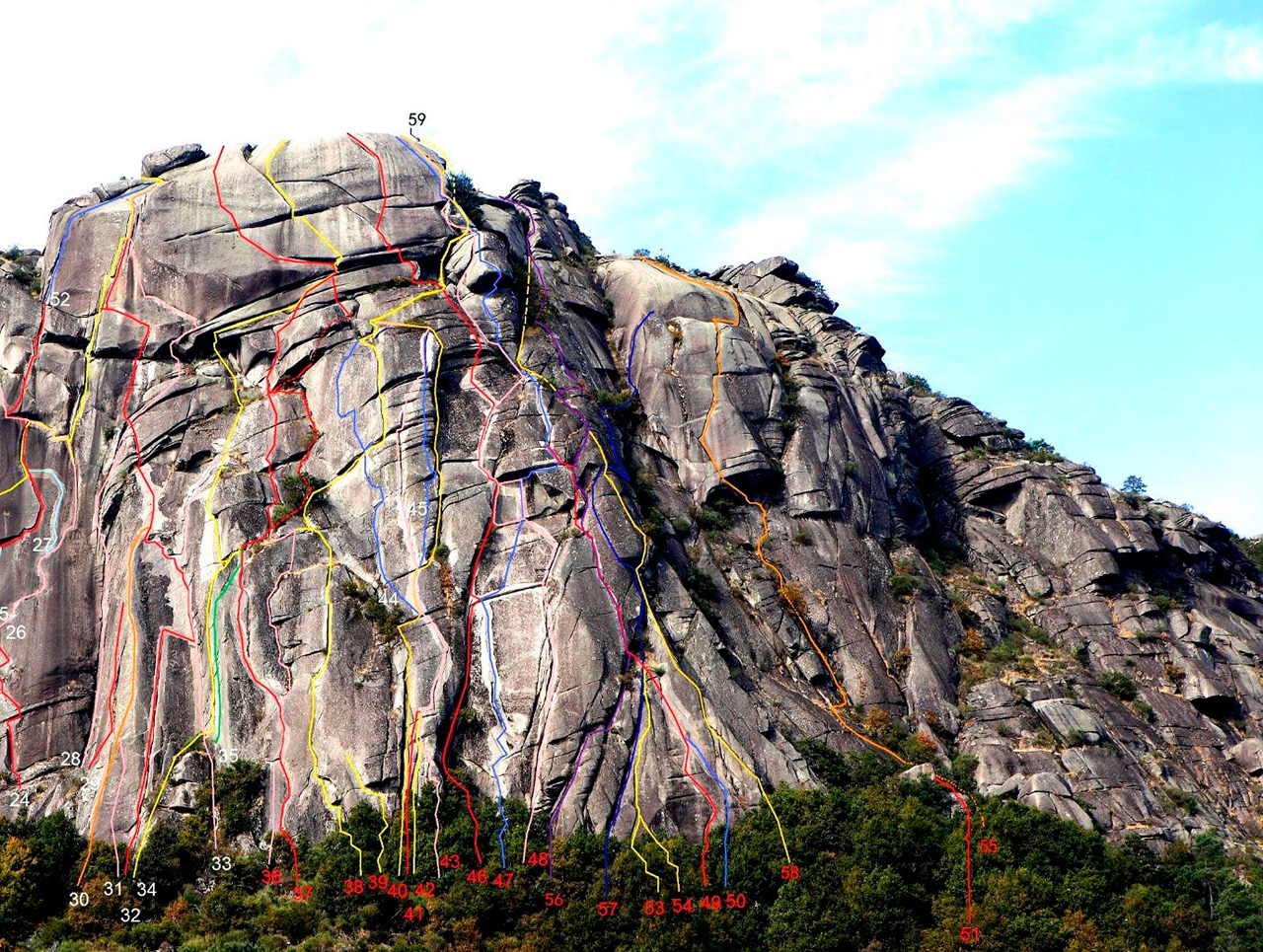 Vias de escalada na Serra do Cipó