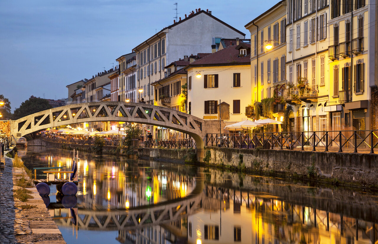 Com o seguro viagem Milão você pode conhecer os canais de Navigli