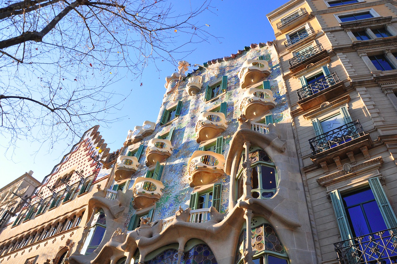 Linda arquitetura de Gaudí na Casa Batlló 