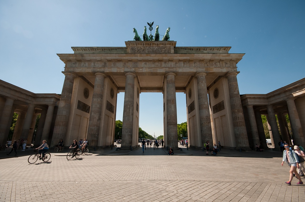 Aproveite para conhecer o Portão de Brandemburgo em Berlim na Alemanha