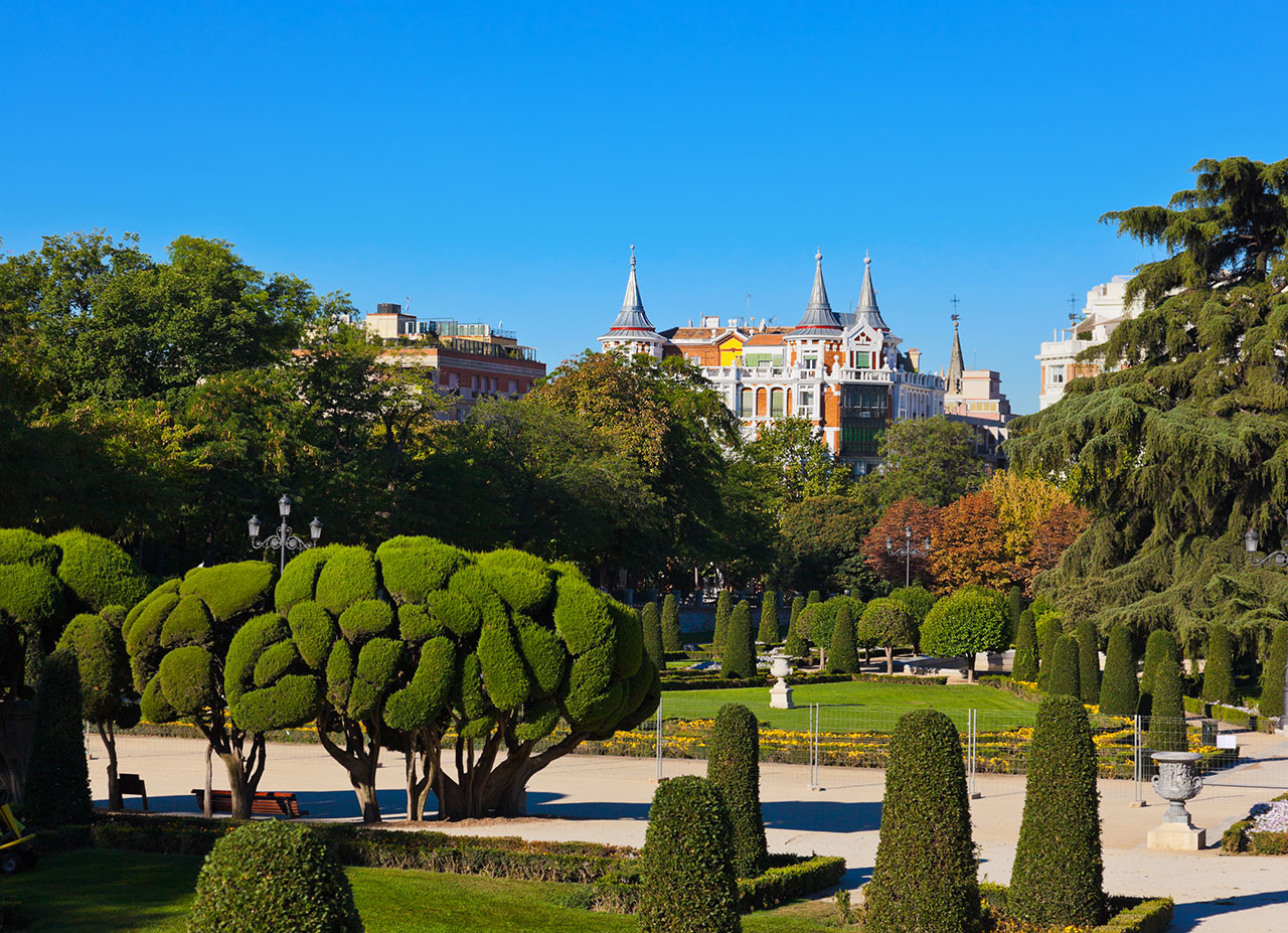 Linda vista do Parque do Retiro em Madrid