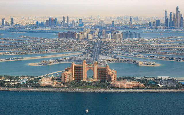 Sem dúvidas vale a pena conhecer a Palm Jumeirah e o Atlantis Hotel em Dubai