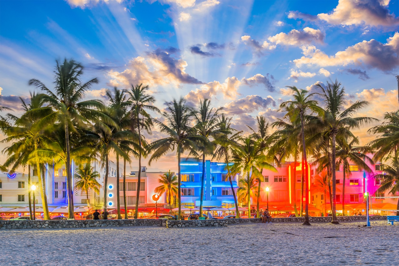 A famosa praia de South Beach em Miami é um dos principais pontos turísticos da cidade