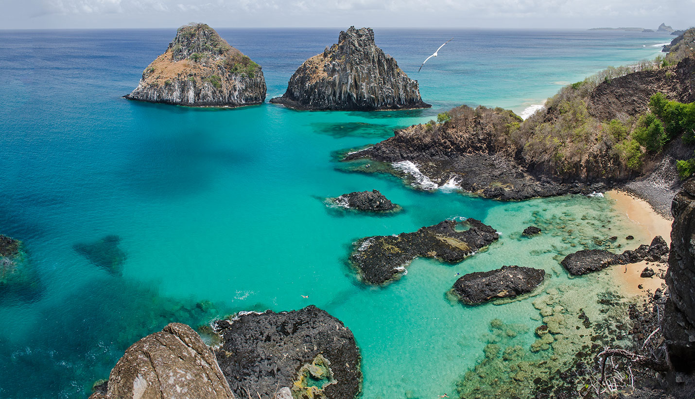 Paisagem vista do alto em Fernando de Noronha